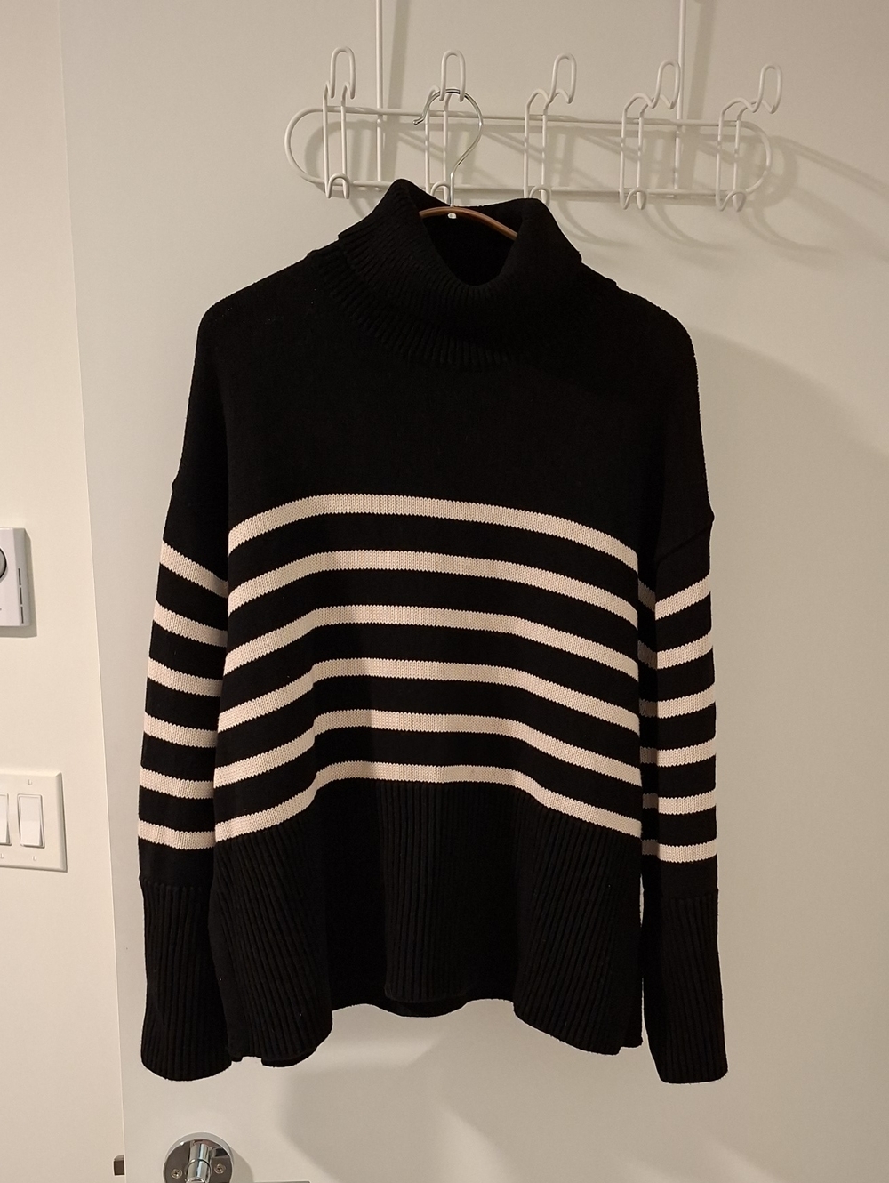 Gap Classic Black & Beige 100% Cotton Breton Stripe Turtleneck Sweater (Size M)